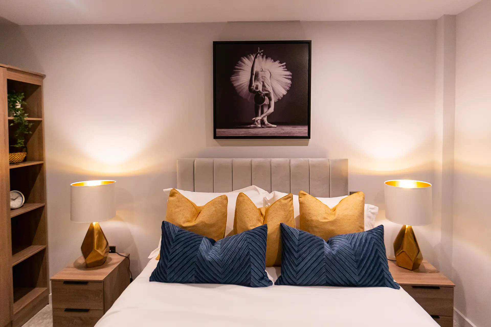 Parliament Square interior bedroom image