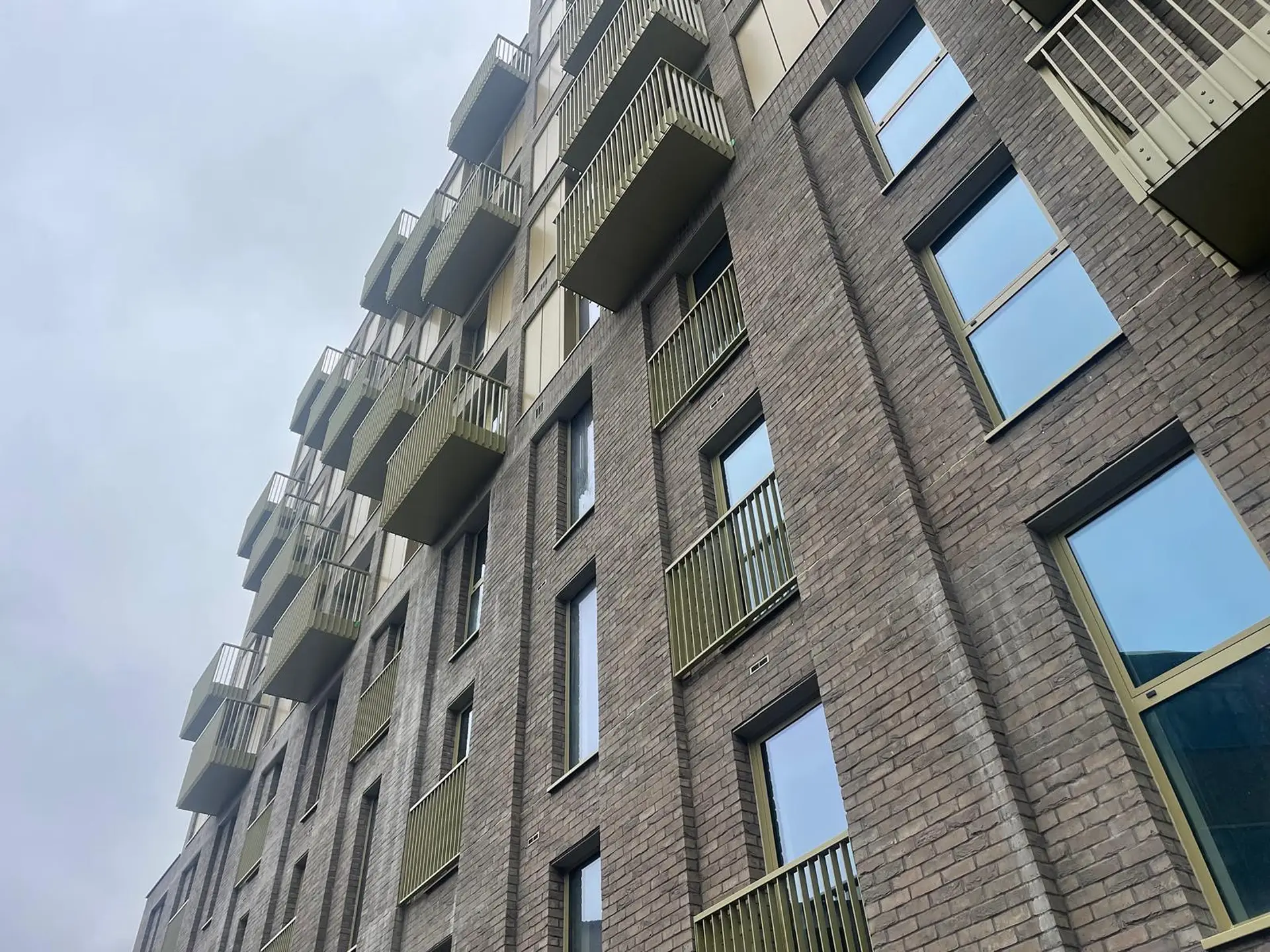 The Hive Luton exterior of building